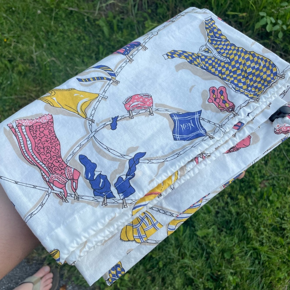 Vintage Nick and Nora laundry bag like new
